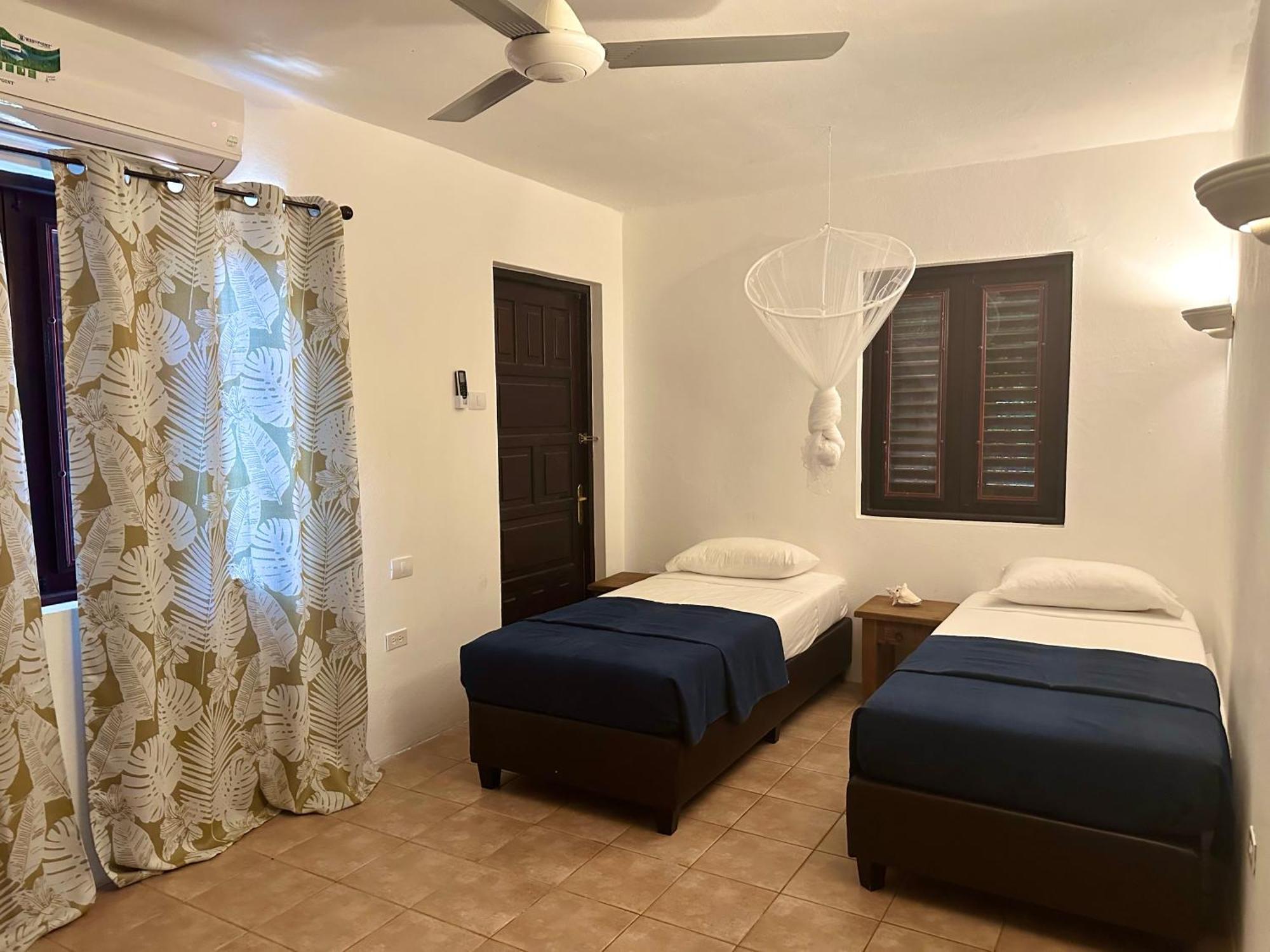 Ocean View Villas Belnem Rom bilde